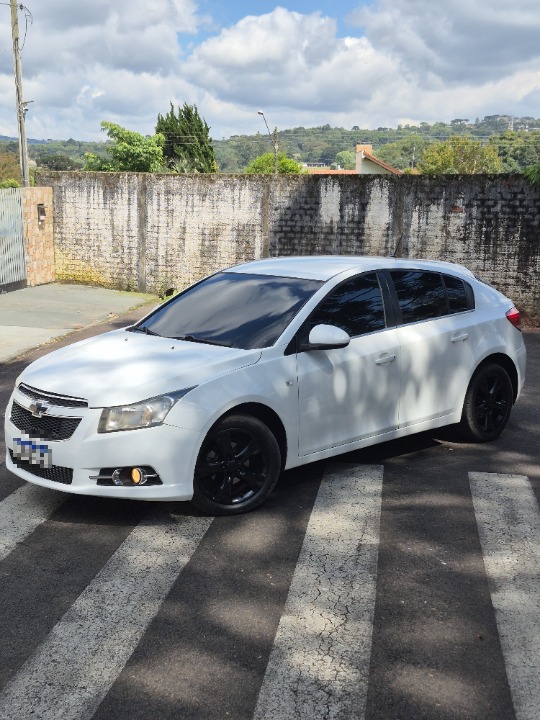 Cruze LT - 1.8 à venda na Ferreira Veículos em Castro/PR